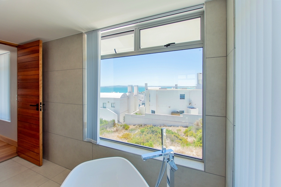 5 Bedroom Property for Sale in Paradise Beach Western Cape